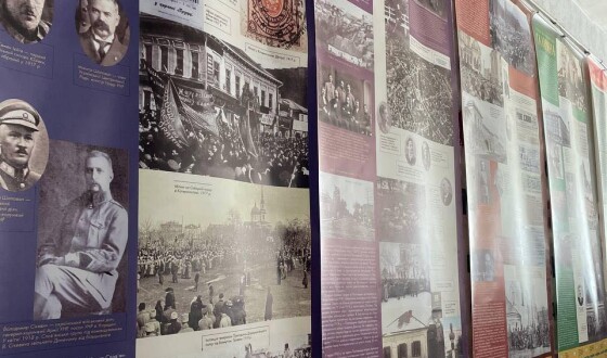 Виставка УІНП «Українська революція 1917 — 1921 рр., регіональний вимір» «мандрує» навчальними закладами міста Кобеляки