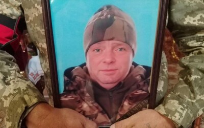 Сьогодні сумська громада попрощалась із Захисником Віталієм Костенком