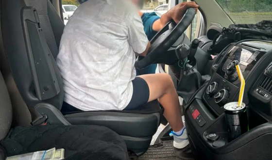 У Києві Нацполіція ліквідувала схему наживи на гуманітарних автівках для ЗСУ