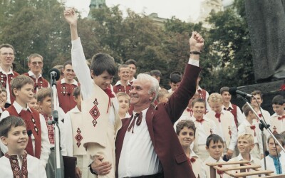 Микола Кацал – хоровий диригент, засновник, художній керівник і диригент хорової капели хлопчиків «Дударик» (10 років тому)