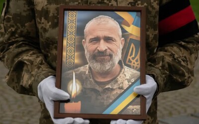 В Ужгороді сьогодні попрощалися з Героєм Віктором Зацариніним