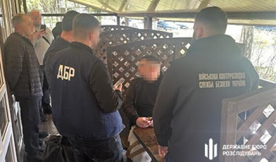 У Львові ДБР затримало військового, який за хабар обіцяв домовитись про влаштування мобілізованого у тилову частину