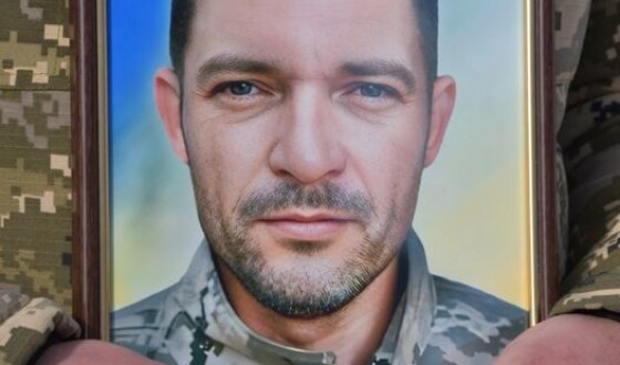 На Рівненщині попрощались із захисником Тарасом Винокуром
