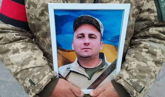 Вчора, 17 жовтня, сумська громада попрощалась із Захисником Іваном Петренком