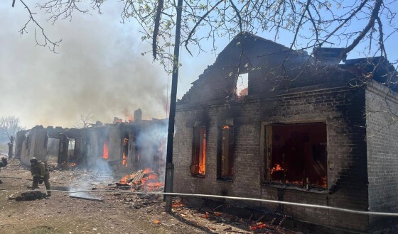 Двоє людей поранені від удару по Куп&#8217;янську, у Боровій вкотре атакували будинок культури