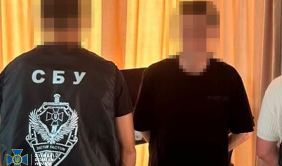 СБУ та Нацполіція ліквідували на Львівщині мережу шахрайських кол-центрів: у фігурантів виявлено майже 2 млн доларів та елітний автопарк