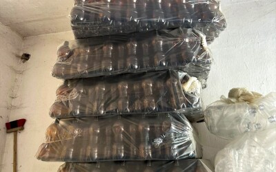 На Дніпропетровщині Нацполіція повідомила про підозру організаторам масштабного виробництва безакцизного алкоголю