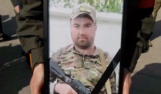 Вчора сумська громада провела в останню путь мужнього воїна Віталія Пригаря