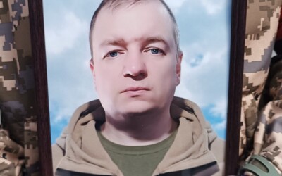 Сьогодні Сумська громада попрощалася із захисником України Олегом Філенком