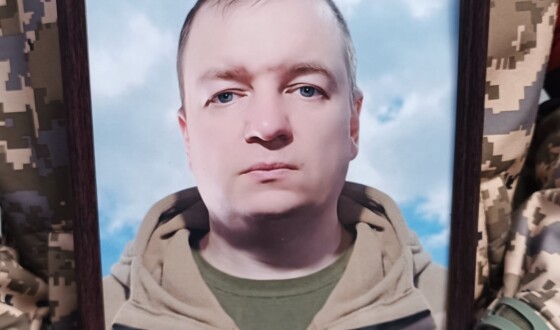 Сьогодні Сумська громада попрощалася із захисником України Олегом Філенком