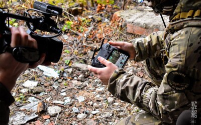 Гвардійці 45 полку показали, як тренуються оператори дронів