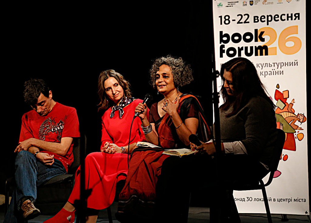 bookforum2019-09-20_Arundhati-Roy_IVANKA_1621_LUFA