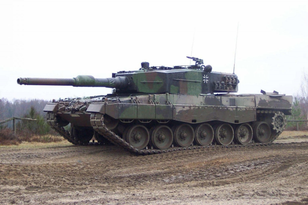 Leopard-2A4-2