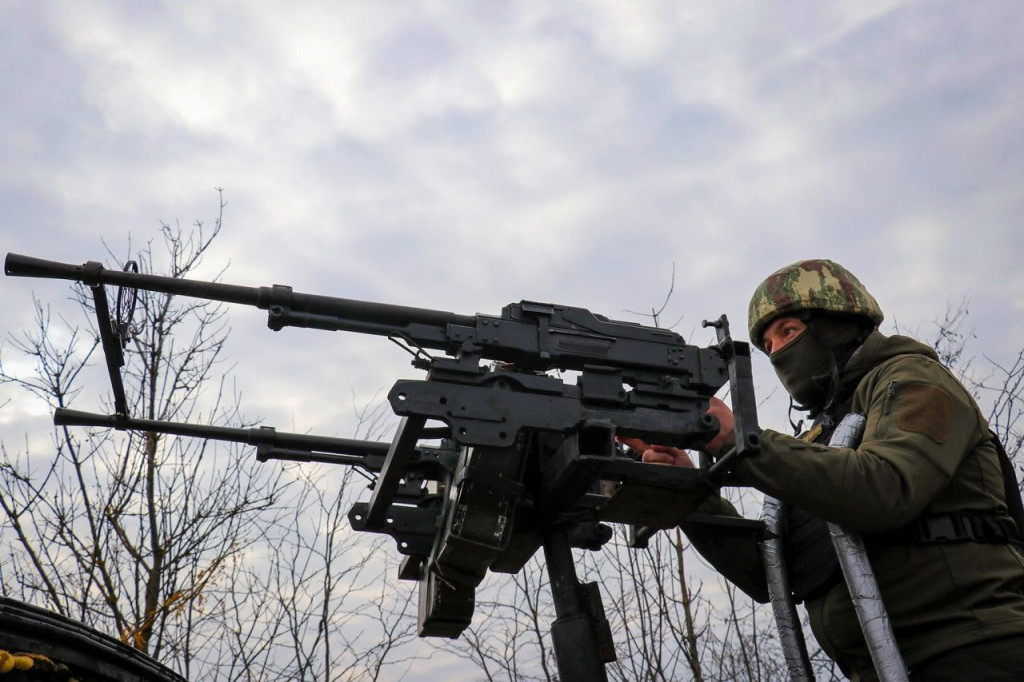 Fg-M89iXgAIK7zS