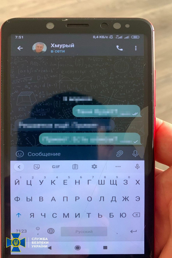 FvsKOtEaEAEpmAt