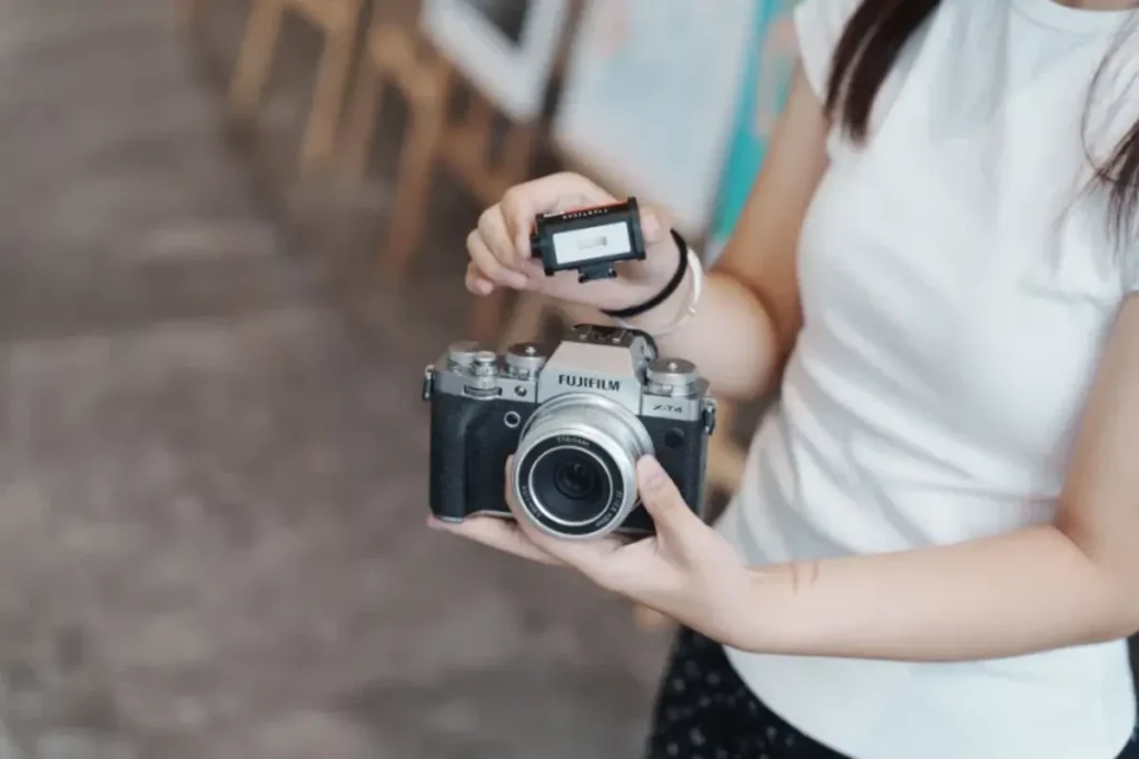 Встановлення мініатюрного спалаху TTArtisan M01 на камеру Fujifilm X-T4